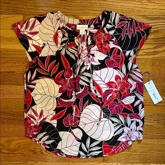 Tops - NWT Liz Claiborne Floral V Neck Blouse with Mandarin Collar